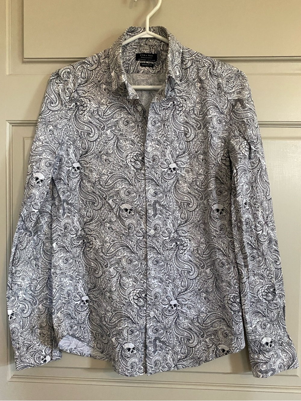 Unique Zara Man White & Black Skull & Paisley Print Slim Button-Up